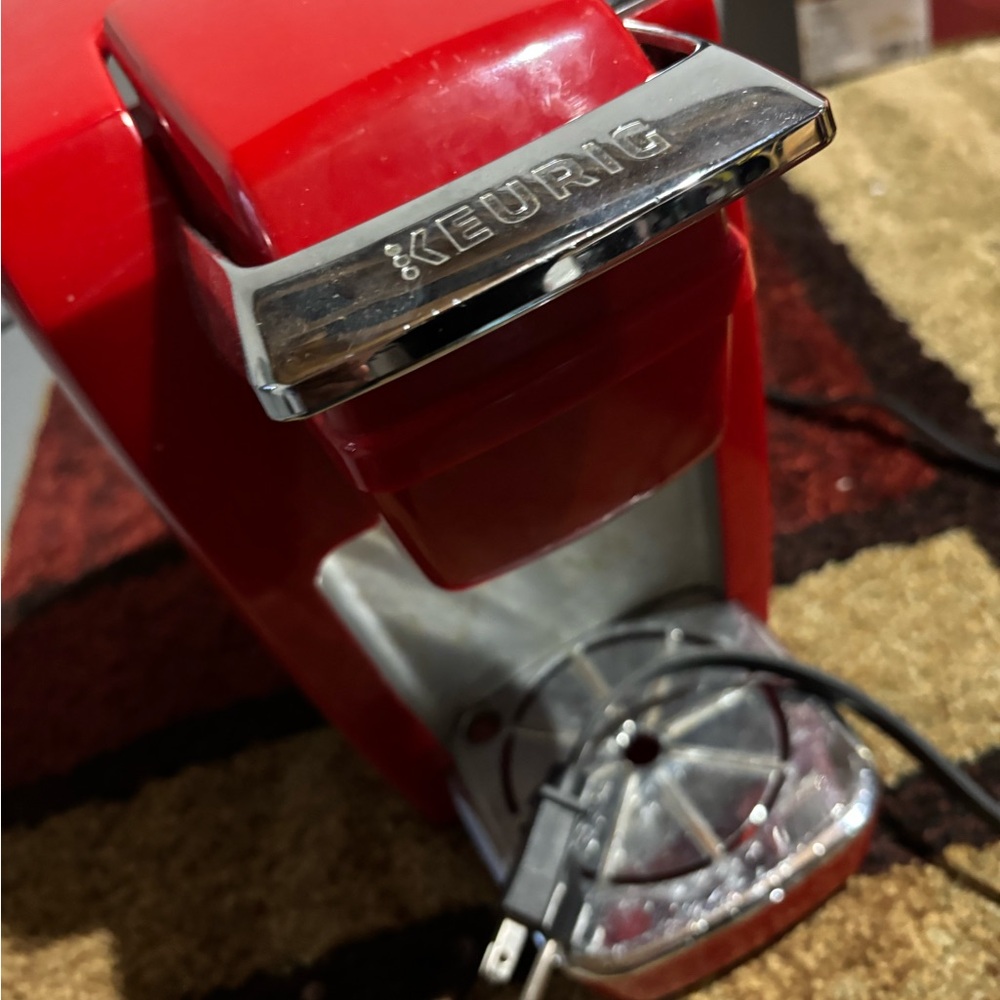 Keurig Bold Red Brewer